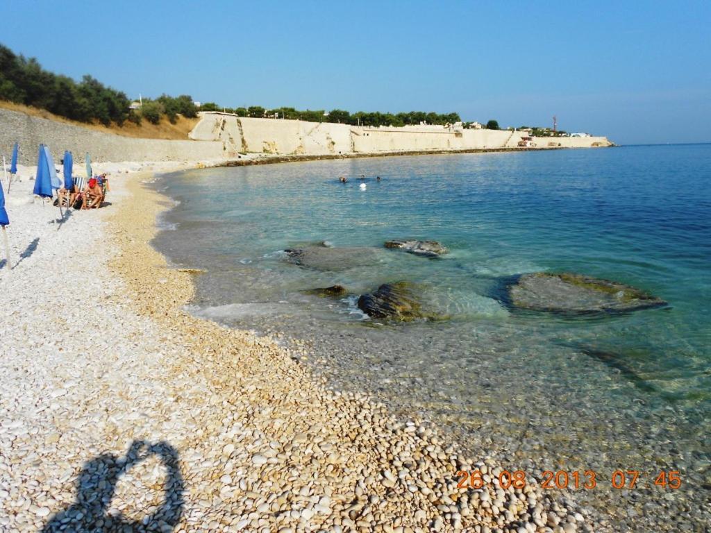 Casa Vacanze Occhi Blu Molfetta Bagian luar foto